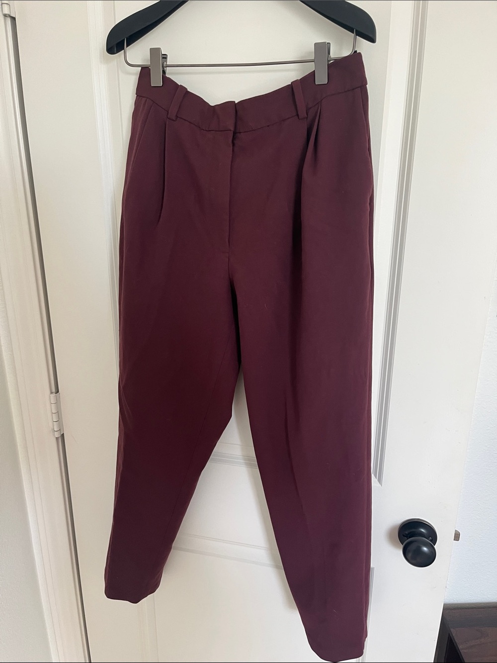 Babaton Tailored Ankle Pants in Burgundy